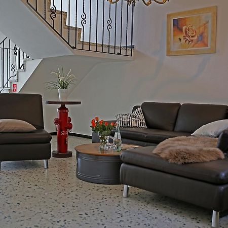 Hotel In Der Strassen Solingen Bagian luar foto