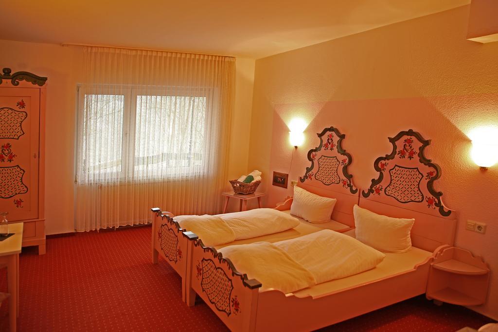 Hotel In Der Strassen Solingen Bagian luar foto