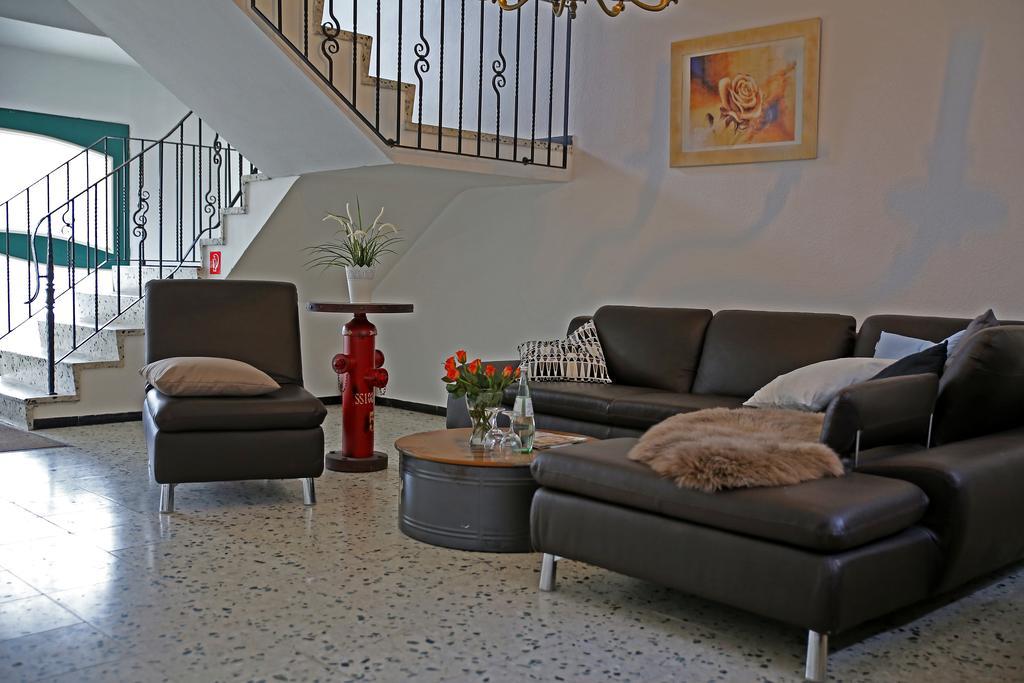 Hotel In Der Strassen Solingen Bagian luar foto